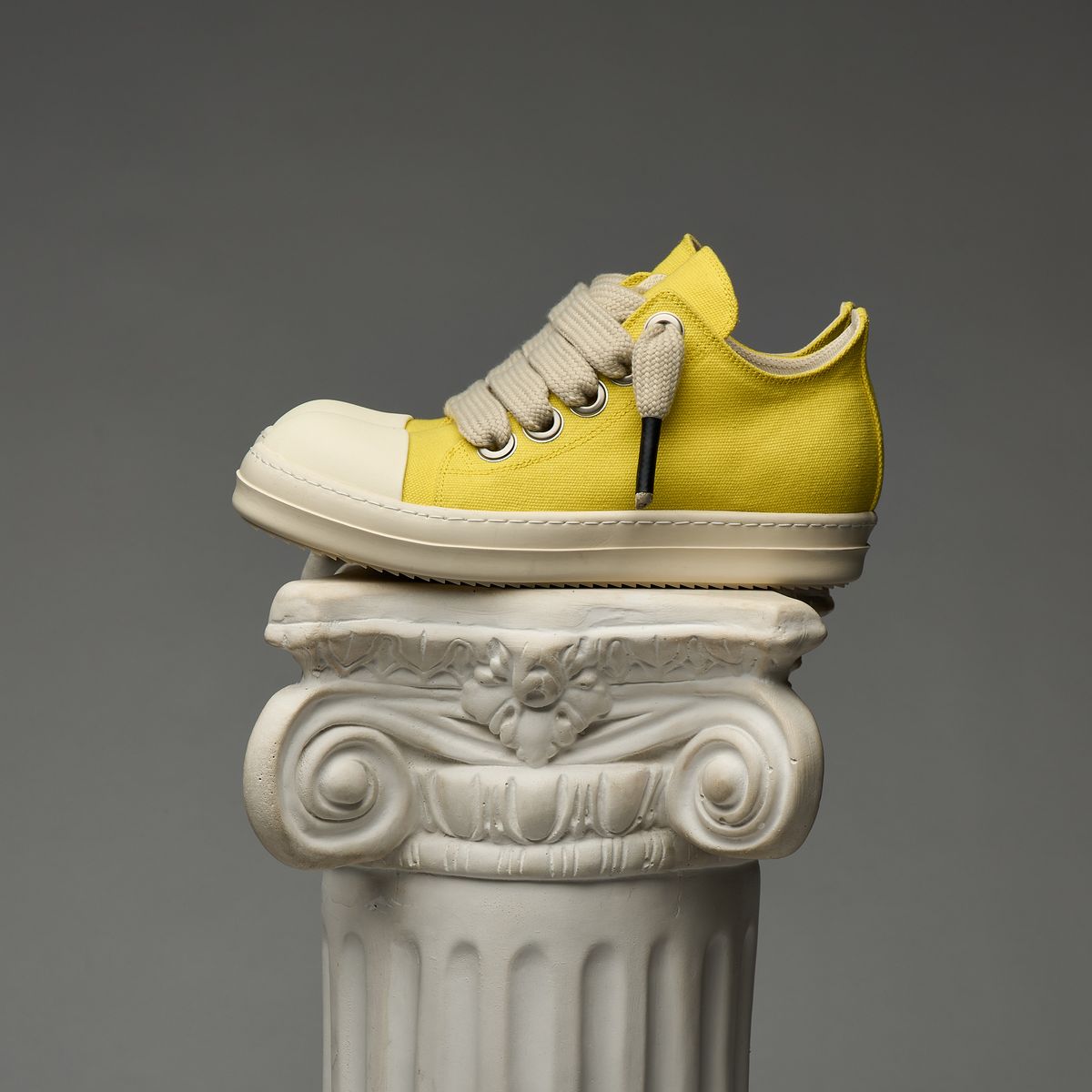 Salm 28 ‘Mars Yellow’
