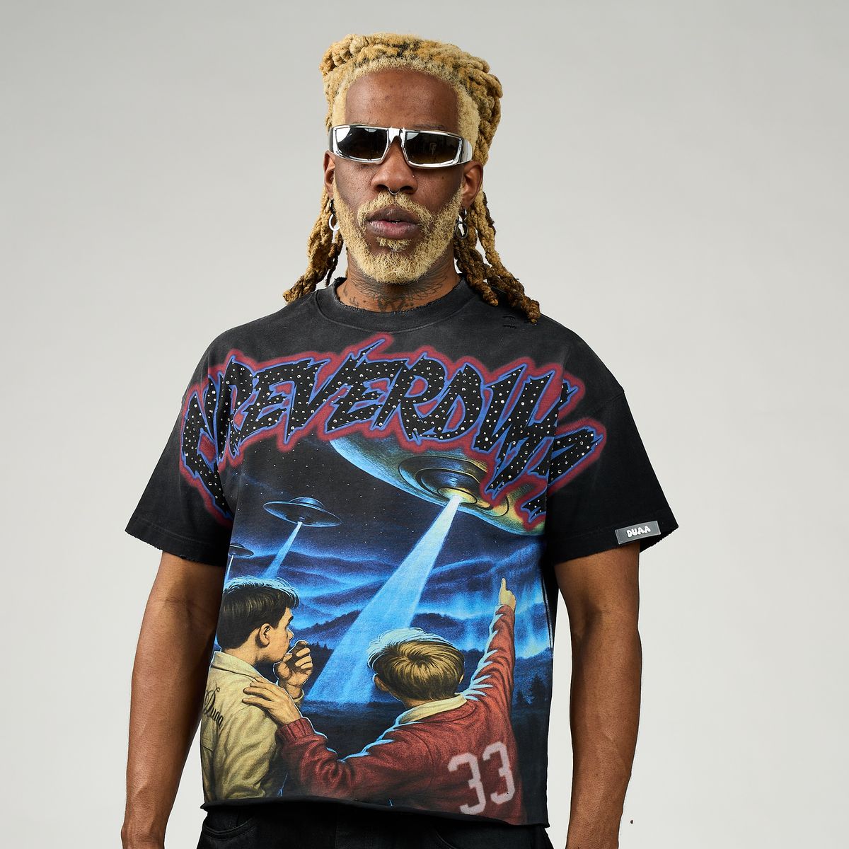 Duaa INVASION 2 TEE SHIRT