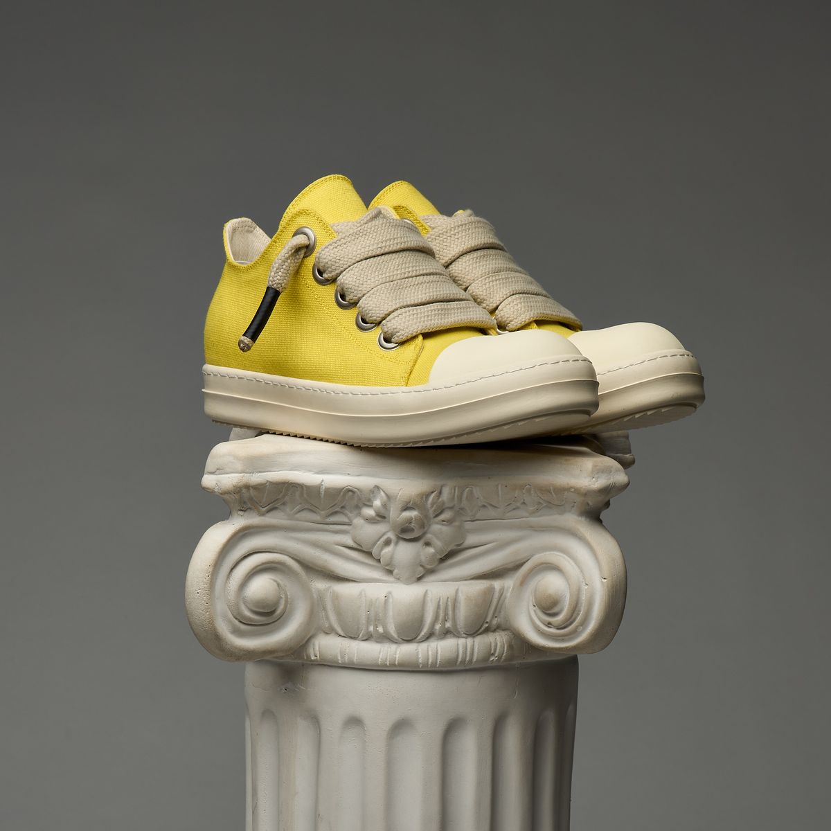 Salm 28 ‘Mars Yellow’