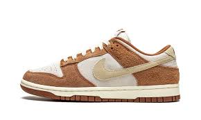 Medium Curry Dunk Low